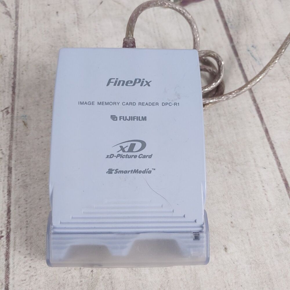 Fujifilm DPC-R1 FinePix Image Memory Picture Card Reader USB - TESTED WORKING